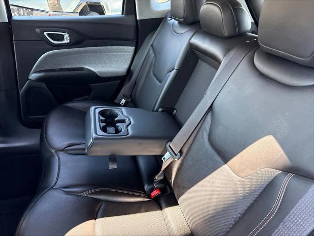 2022 Jeep Compass Latitude Lux 4x4