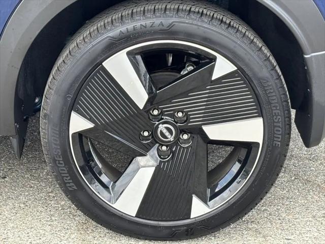 2025 Nissan Kicks SR FWD
