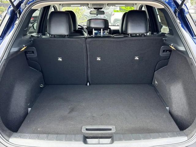2025 Nissan Kicks SR FWD