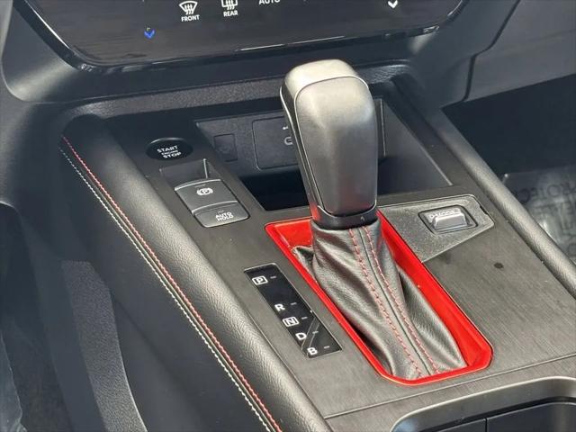 2025 Nissan Kicks SR FWD