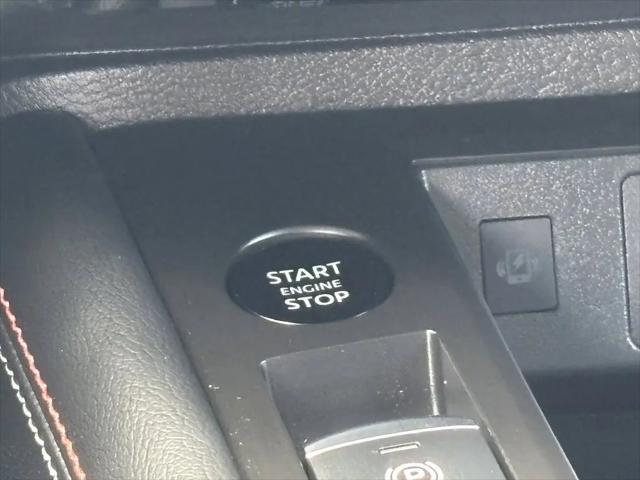 2025 Nissan Kicks SR FWD