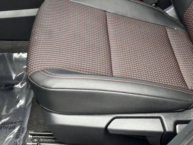 2025 Nissan Kicks SR FWD