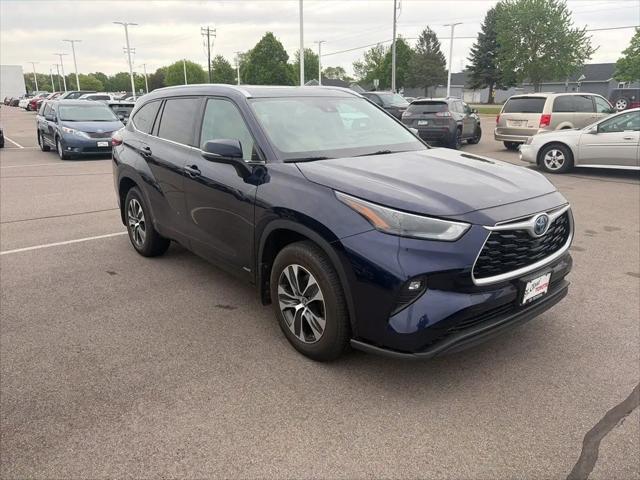 2022 Toyota Highlander Hybrid XLE