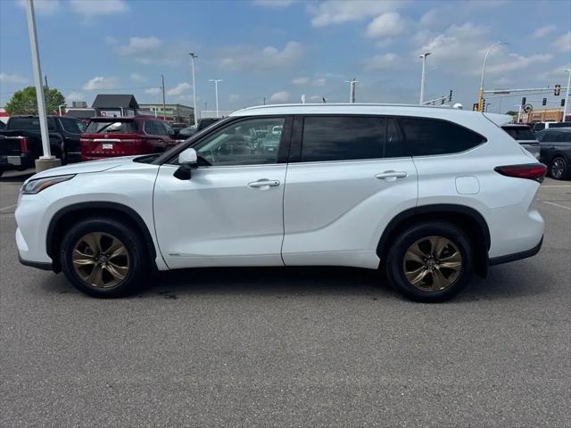 2022 Toyota Highlander Hybrid XLE Bronze Edition