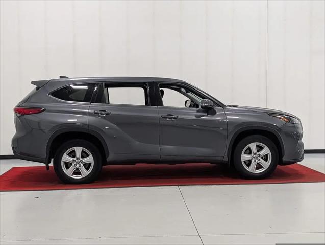 2022 Toyota Highlander Hybrid LE