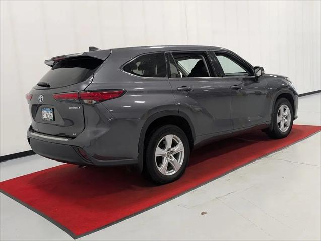 2022 Toyota Highlander Hybrid LE