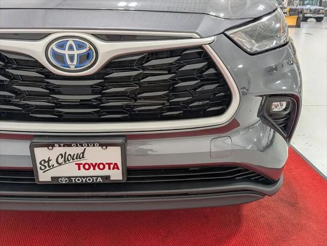 2022 Toyota Highlander Hybrid LE