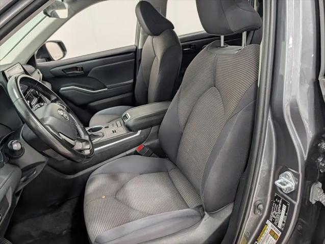 2022 Toyota Highlander Hybrid LE