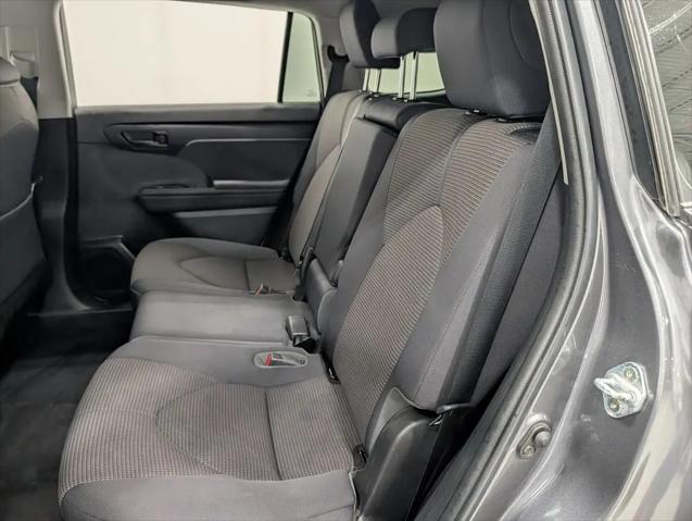 2022 Toyota Highlander Hybrid LE