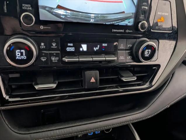 2022 Toyota Highlander Hybrid LE