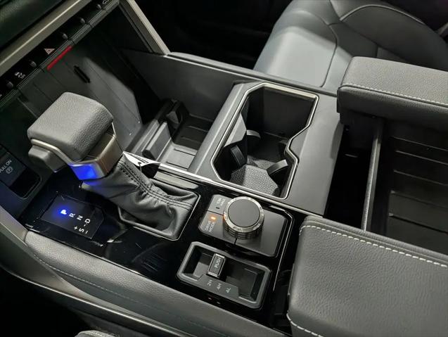 2026 Toyota Tundra Limited CrewMax 5.5' Bed