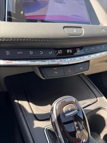 2021 Cadillac XT4 FWD Premium Luxury