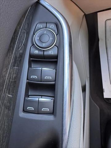 2021 Cadillac XT4 FWD Premium Luxury