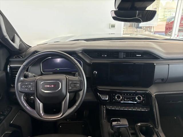 2023 GMC Sierra 1500 4WD Crew Cab Short Box AT4X