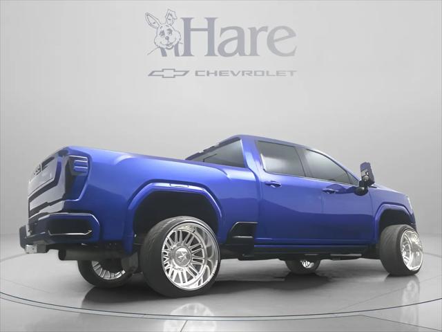 2025 GMC Sierra 2500HD 4WD Crew Cab Standard Bed Denali