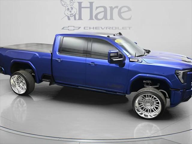 2025 GMC Sierra 2500HD 4WD Crew Cab Standard Bed Denali