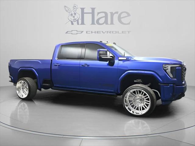 2025 GMC Sierra 2500HD 4WD Crew Cab Standard Bed Denali