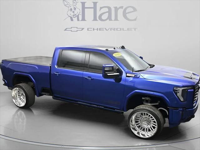 2025 GMC Sierra 2500HD 4WD Crew Cab Standard Bed Denali