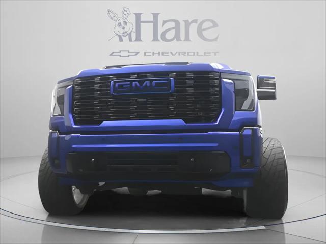 2025 GMC Sierra 2500HD 4WD Crew Cab Standard Bed Denali