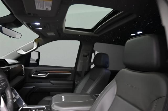 2025 GMC Sierra 2500HD 4WD Crew Cab Standard Bed Denali
