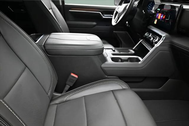 2025 GMC Sierra 2500HD 4WD Crew Cab Standard Bed Denali