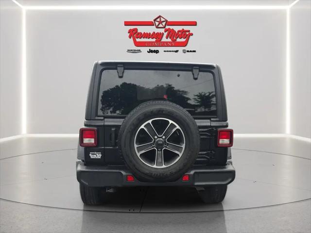 2023 Jeep Wrangler 4-Door Sahara 4x4