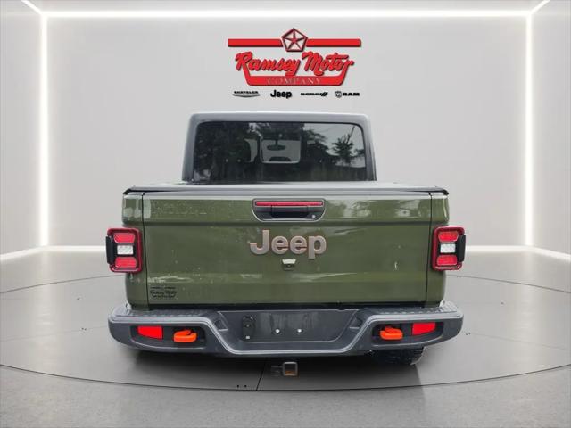 2022 Jeep Gladiator Sport