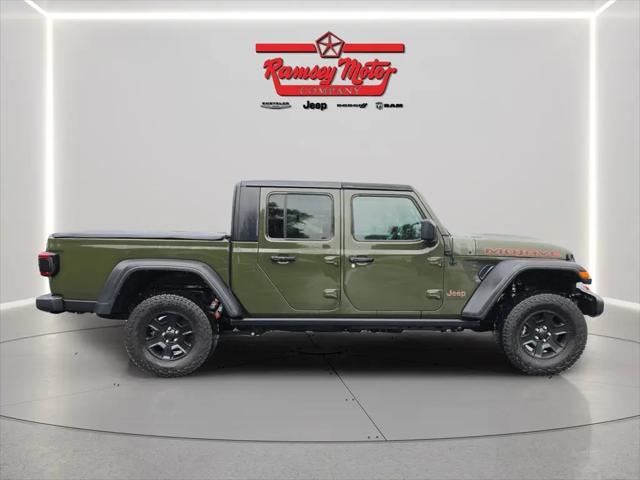2022 Jeep Gladiator Sport