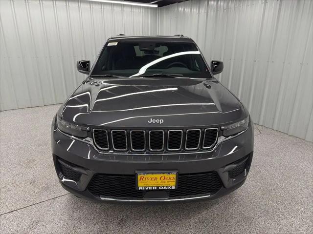 2026 Jeep Grand Cherokee Laredo 4x2