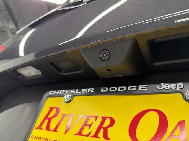 2026 Jeep Grand Cherokee Laredo 4x2