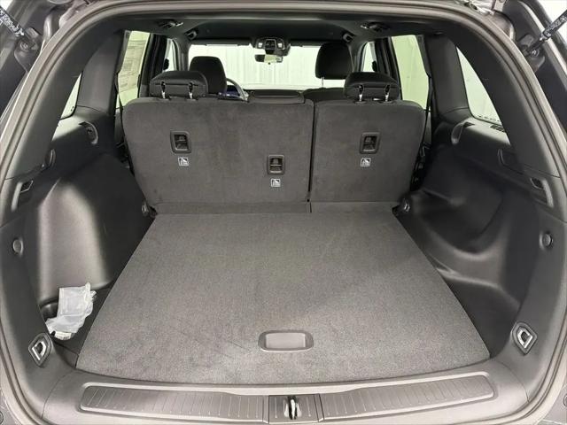 2026 Jeep Grand Cherokee Laredo 4x2