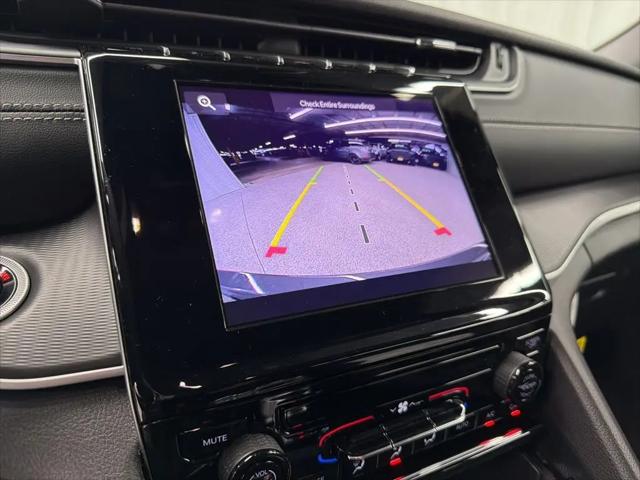 2026 Jeep Grand Cherokee Laredo 4x2