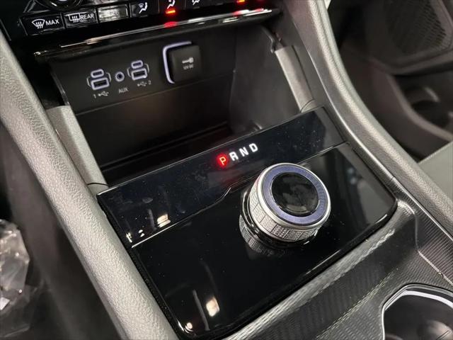 2026 Jeep Grand Cherokee Laredo 4x2