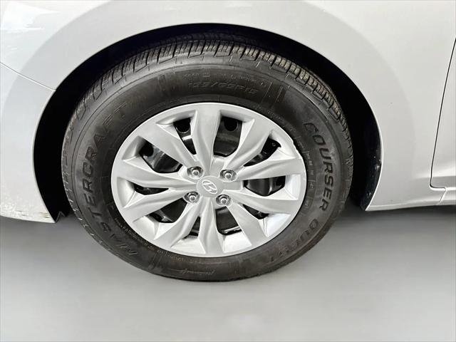 2019 Hyundai Accent SE