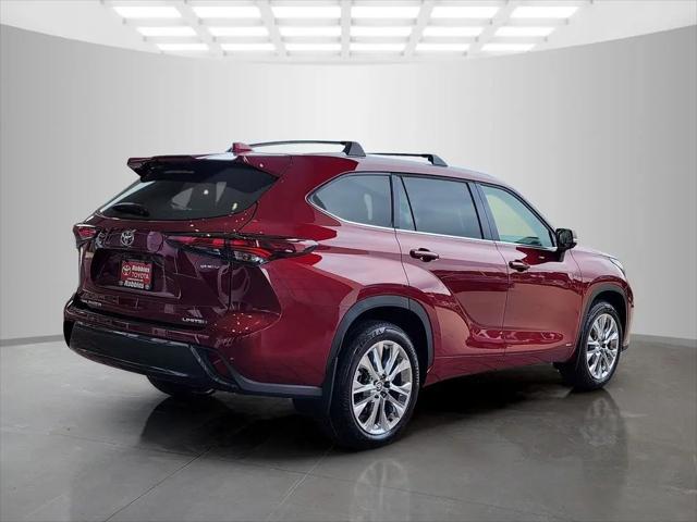 2026 Toyota Highlander Hybrid Limited