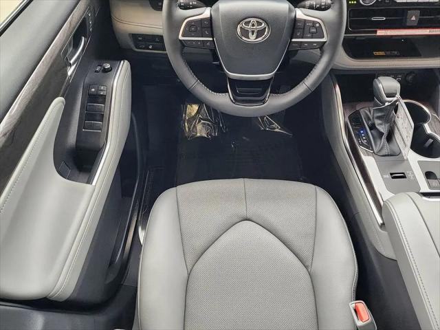 2026 Toyota Highlander Hybrid Limited