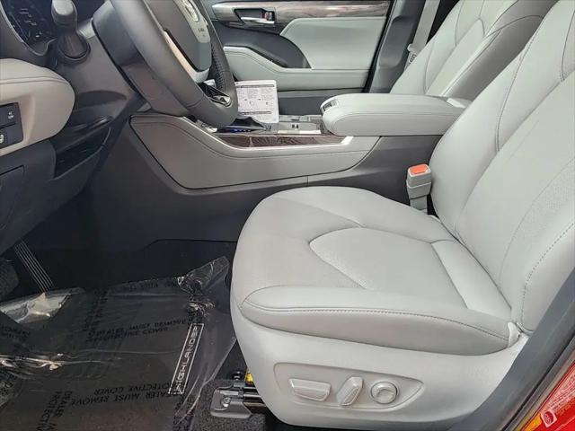 2026 Toyota Highlander Hybrid Limited