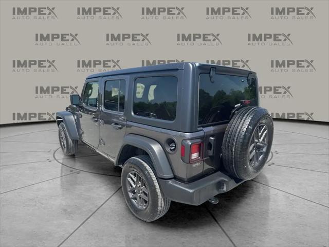 2025 Jeep Wrangler 4-Door Summit 4x4
