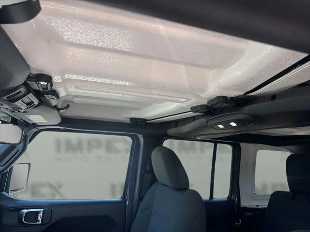 2025 Jeep Wrangler 4-Door Summit 4x4