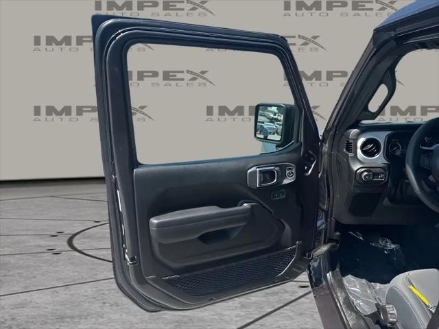 2025 Jeep Wrangler 4-Door Summit 4x4