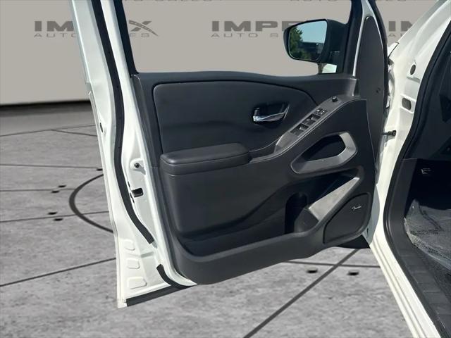 2025 Nissan Frontier Crew Cab SV 4x2
