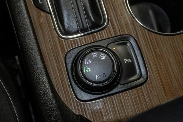 2017 GMC Acadia SLE-2