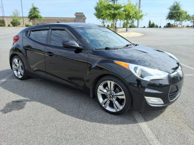 2012 Hyundai Veloster Base w/Red/Black