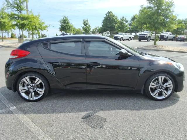 2012 Hyundai Veloster Base w/Red/Black