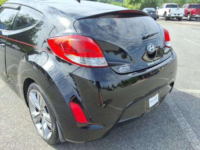 2012 Hyundai Veloster Base w/Red/Black