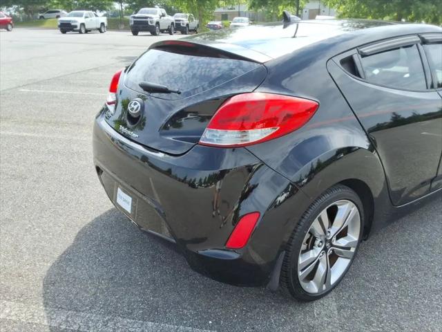 2012 Hyundai Veloster Base w/Red/Black