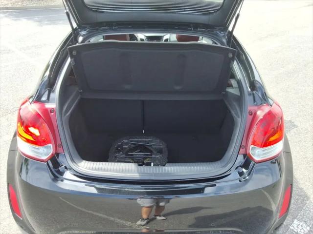 2012 Hyundai Veloster Base w/Red/Black