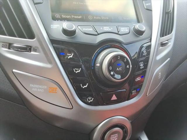 2012 Hyundai Veloster Base w/Red/Black