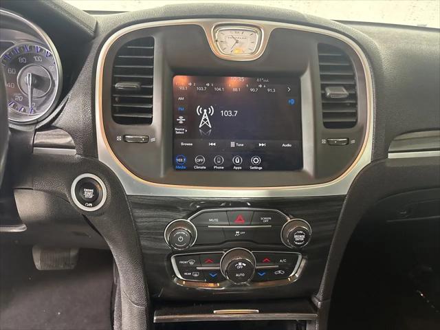 2020 Chrysler 300 Touring