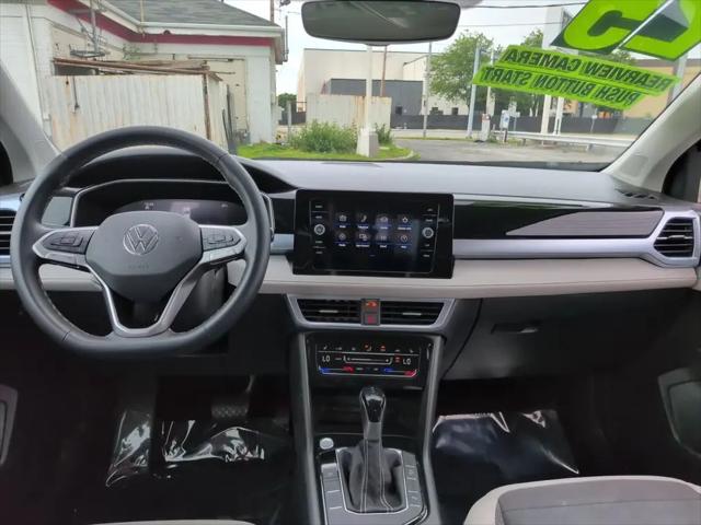 2025 Volkswagen Taos 1.5T SE